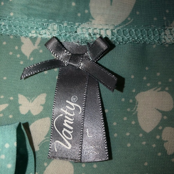 Women’s size large blouse - Picture 3 of 3